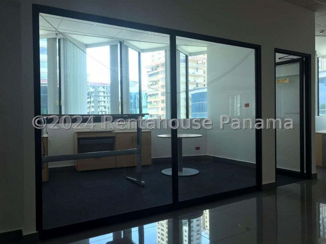 Convenient Commercial Office